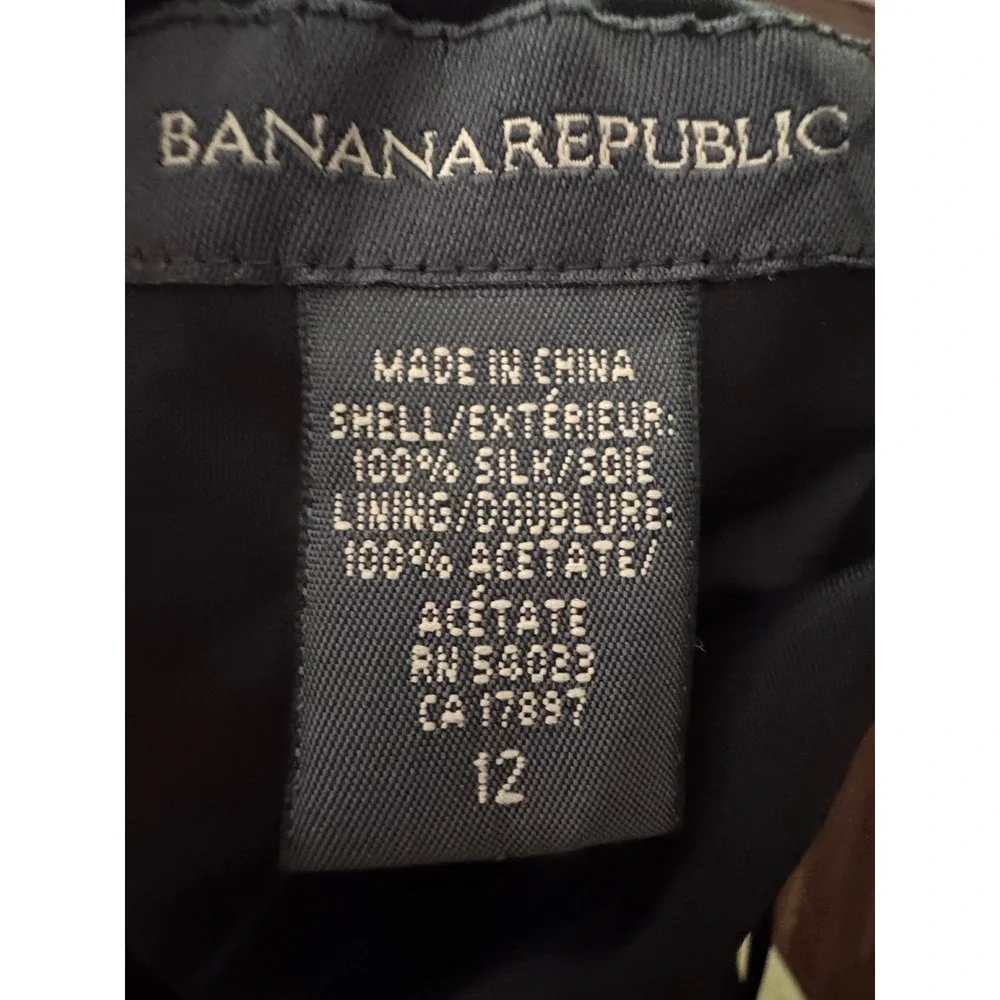 Banana Republic LBD Black 100% Silk Surplice V-Neck Midi Dress Womens Size 12 - Picture 6 of 6